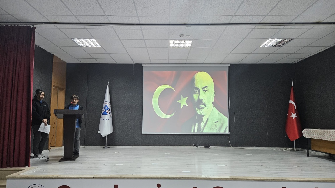 İstiklal Marşı'nın Kabulü ve Mehmet Akif ERSOY'u Anma Günü sebebiyle program gerçekleştirildi.